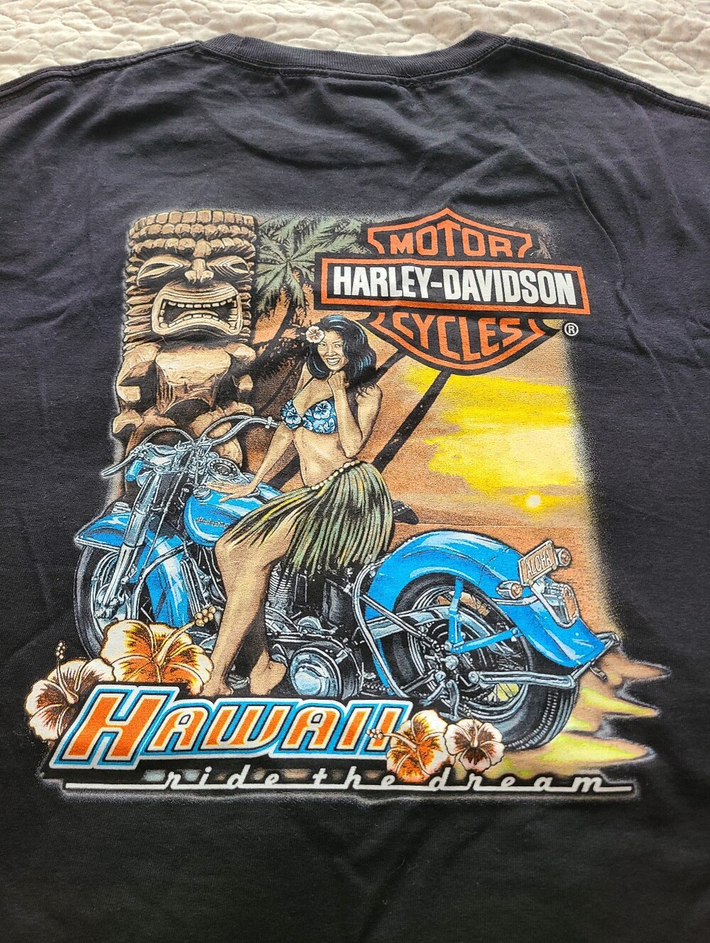 Harley-Davidson Black T-Shirt with Blue Motorcycle and Hawaiian Graphic